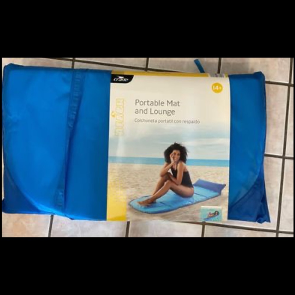 New! Crane Beach portable Mat & lounge 70x27